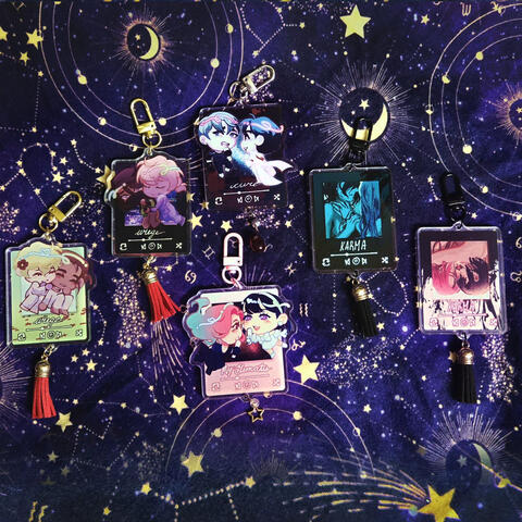 Alien Stage Charms